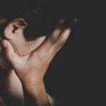 Goditi me sende të forta në kokë një person në Korçë, arrestohet 18-vjeçari