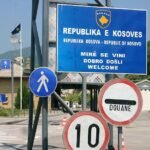 Reshje bore në Itali, pronari i një strehe krijon “dordolec” dhe uron Krishtlindjet