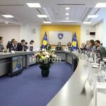 Vodhi dy motoçikleta në bashkëpunim me një të mitur në Mat, shpallet në kërkim 44-vjeçari