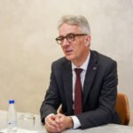 Dyshohet se dhunoi një vajzë të mitur, arrestohet burri në Malishevë