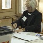 Zbulohet “shtëpi kanabisi” në Shkodër, arrestohen disa persona