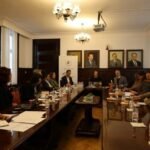 Të gjata apo të shkurtra – si të zgjidhni perdet ideale për shtëpinë tuaj?