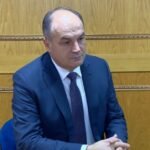 Sulmi brutal i Kurteshit të VV-së ndaj mediave dhe AGK-së, reagon BE